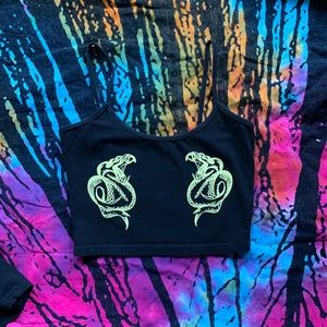 Black snake crop tank top